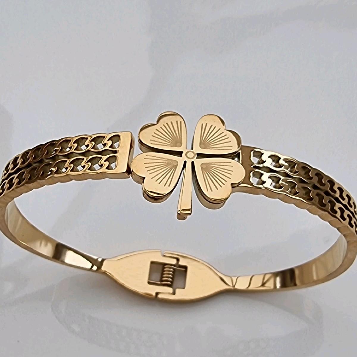 18k Gold Plated Beautiful Four Hearts Floral Clover Bangle Stainless Steel