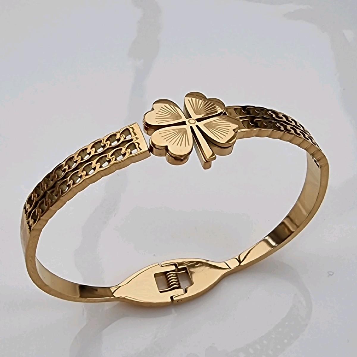 18k Gold Plated Beautiful Four Hearts Floral Clover Bangle Stainless Steel